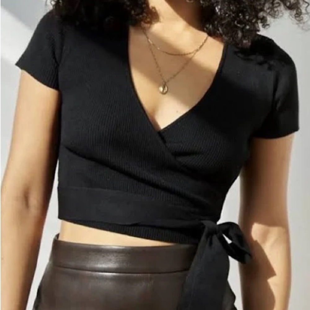 Wilfred Black Wrap Crop Top